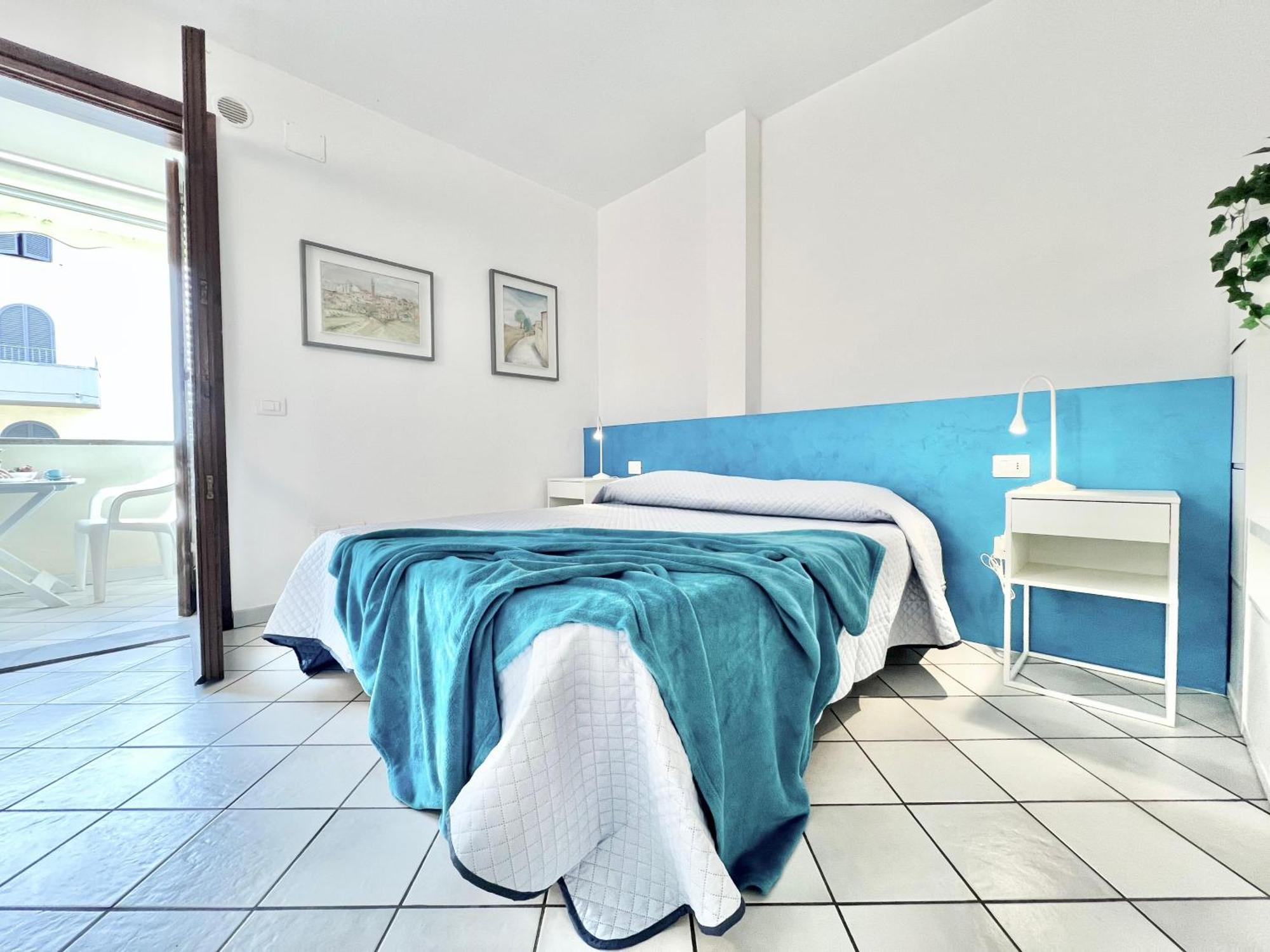 Appartamento ROSINA 100 metri dal mare, clima e balcone Castiglione della Pescaia Esterno foto